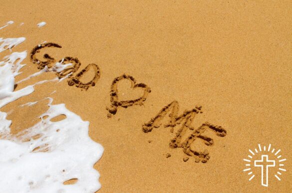 A-Message-Saying-God-Loves-Me-Written-In-The-Sand